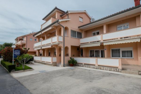 Apartments Mar